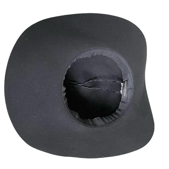 BANANA REPUBLIC Women’s Black Wool Wide Brim Floppy Hat With Chain Detail O/S BANANA REPUBLIC Women main image 3
